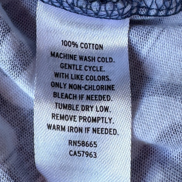 Bundle of 2 Harper Canyon Snap Button Footies size 6 Months - Picture 10 of 11